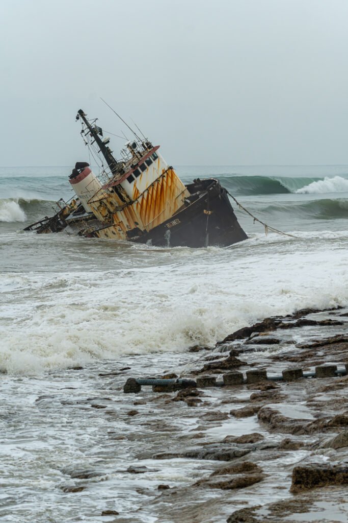 shipwreck on Reef Break